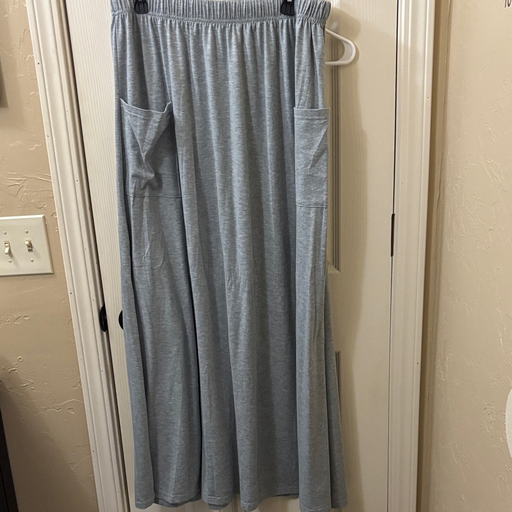 Gray Women's Maxi Skirt with Pockets